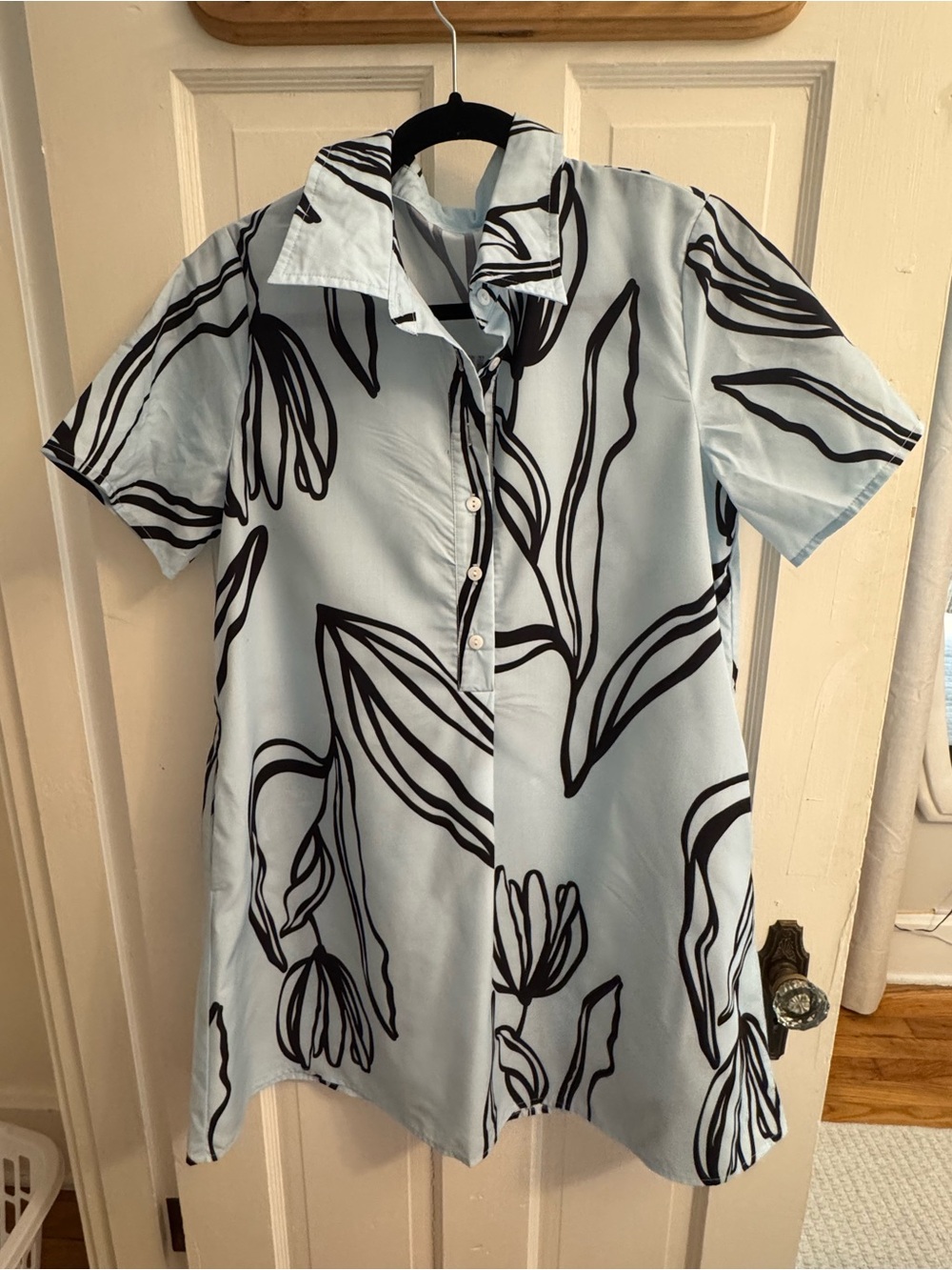 Short-Sleeve Button Dress with pockets